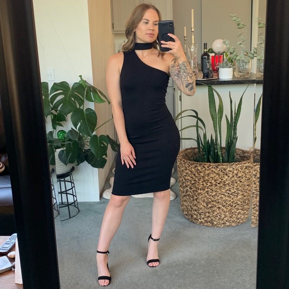 Lulus Dresses & Skirts - Lulu’s Black One Shoulder Choker Dress